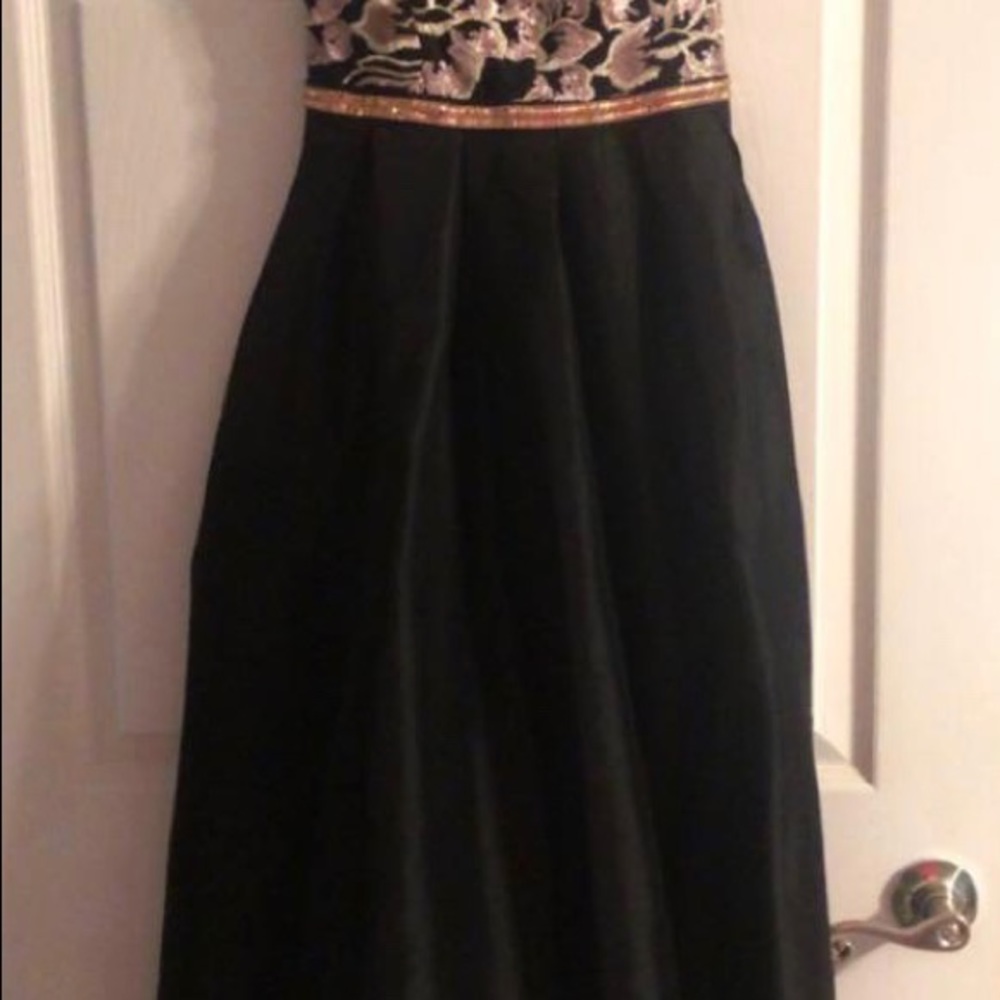 Black and rose gold prom dress - Picture 3 of 4
